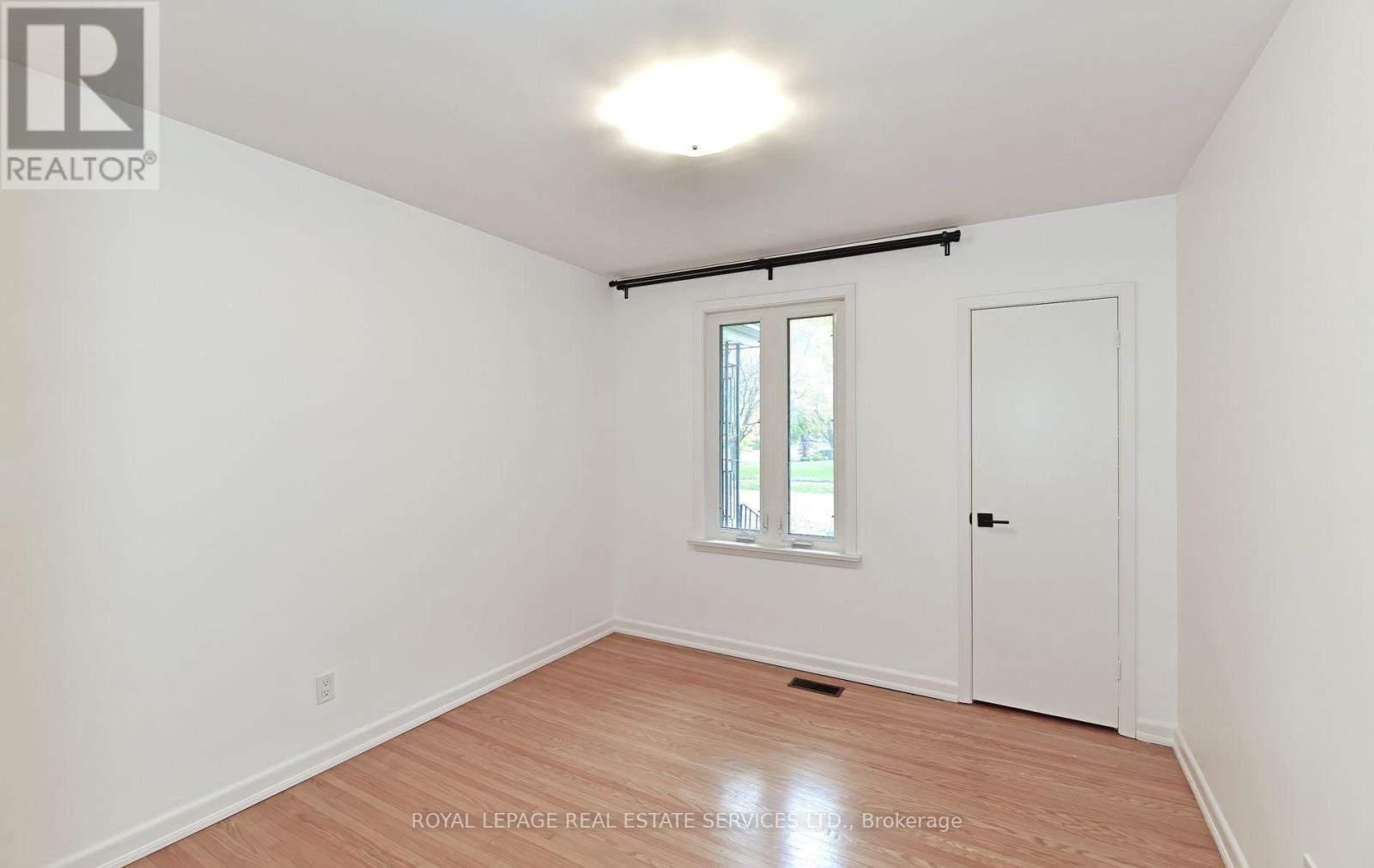 3 Kellogg Street, Toronto, ON - Indoor Photo Showing Other Room