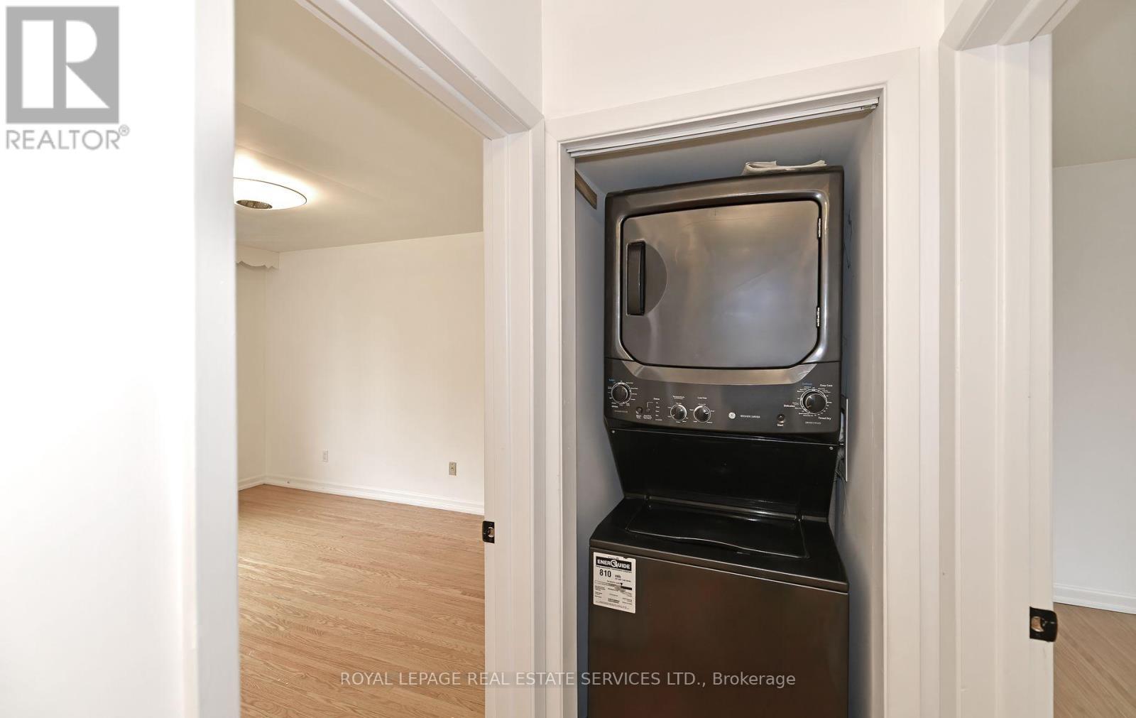3 Kellogg Street, Toronto, ON - Indoor Photo Showing Laundry Room