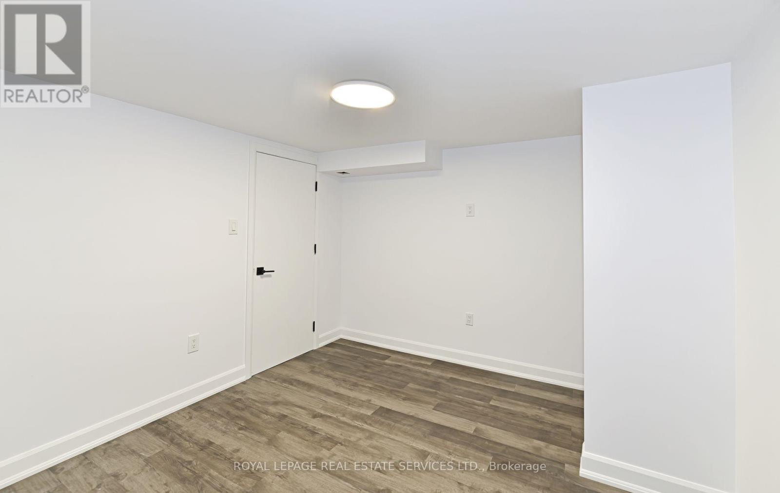 3 Kellogg Street, Toronto, ON - Indoor Photo Showing Other Room