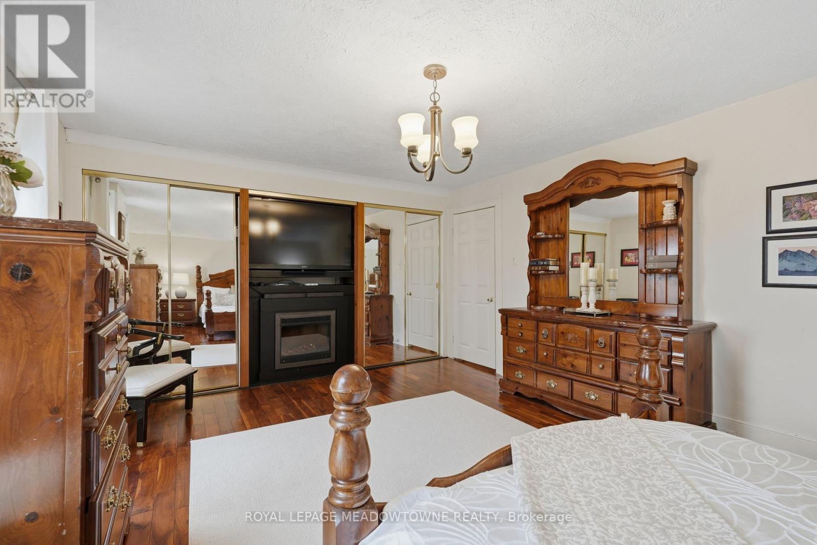 152 Confederation Street, Halton Hills, ON