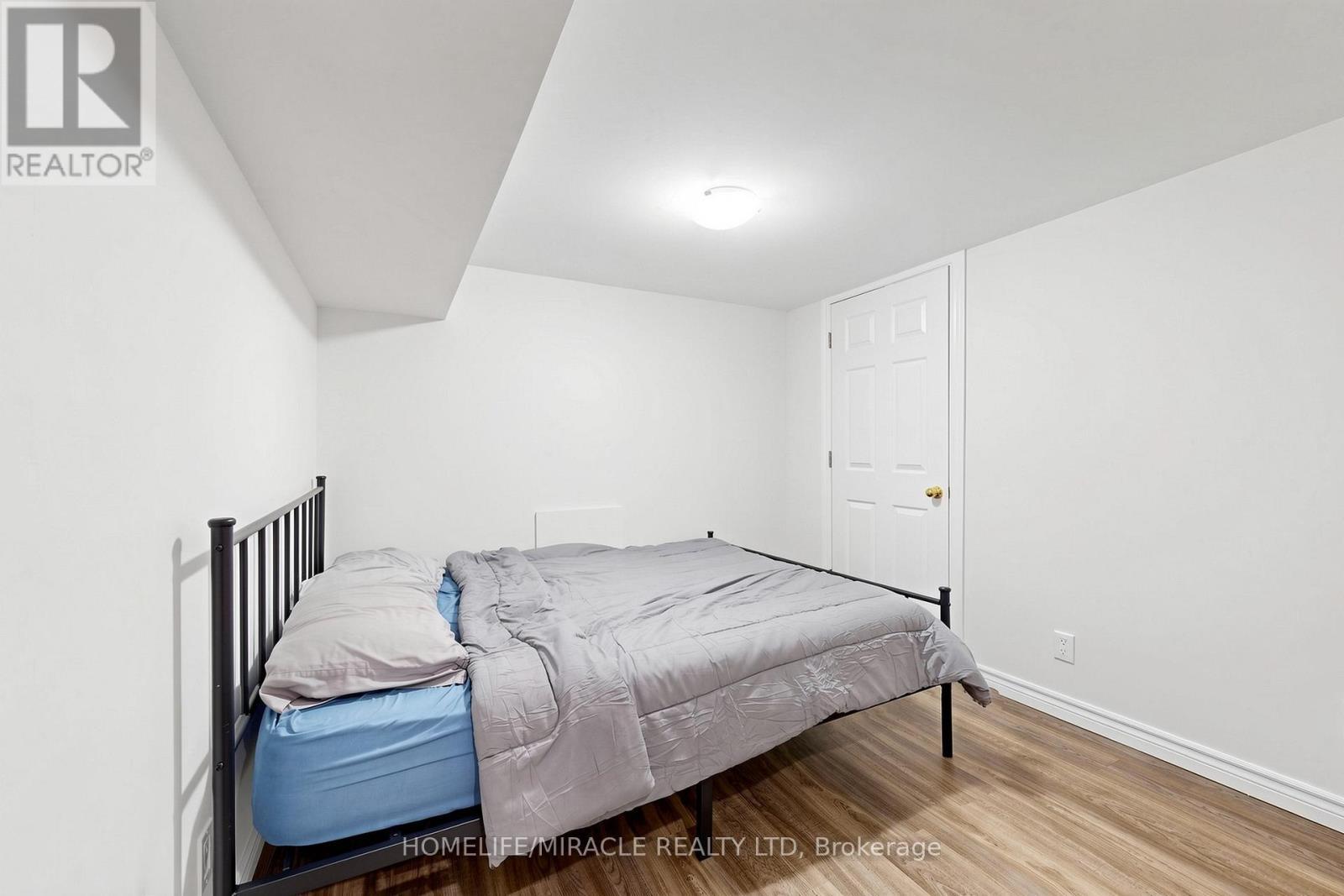 1026 Holdsworth Crescent, Milton, ON - Indoor Photo Showing Bedroom