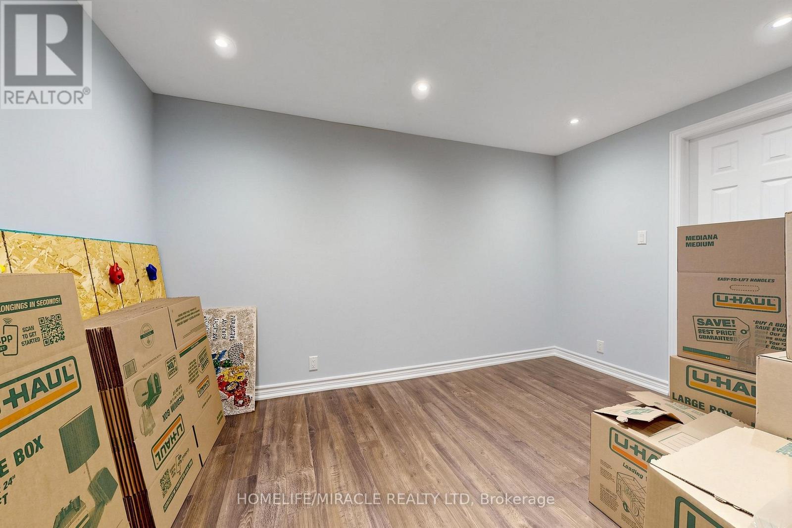 1026 Holdsworth Crescent, Milton, ON - Indoor