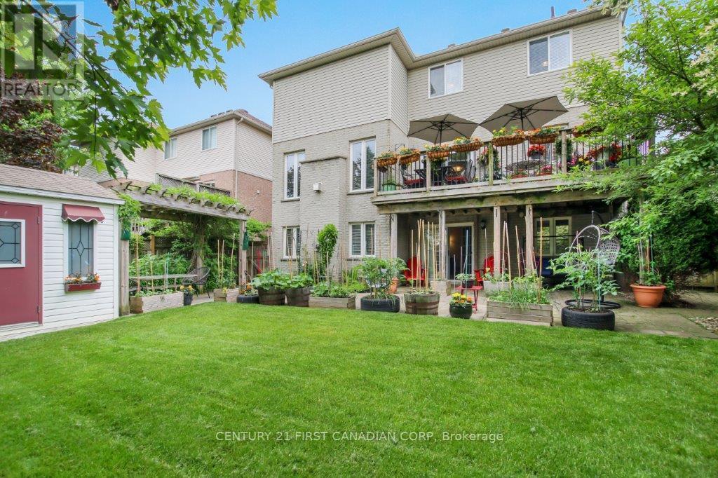 941 Barclay Road, London South (South L), ON - Outdoor With Deck Patio Veranda