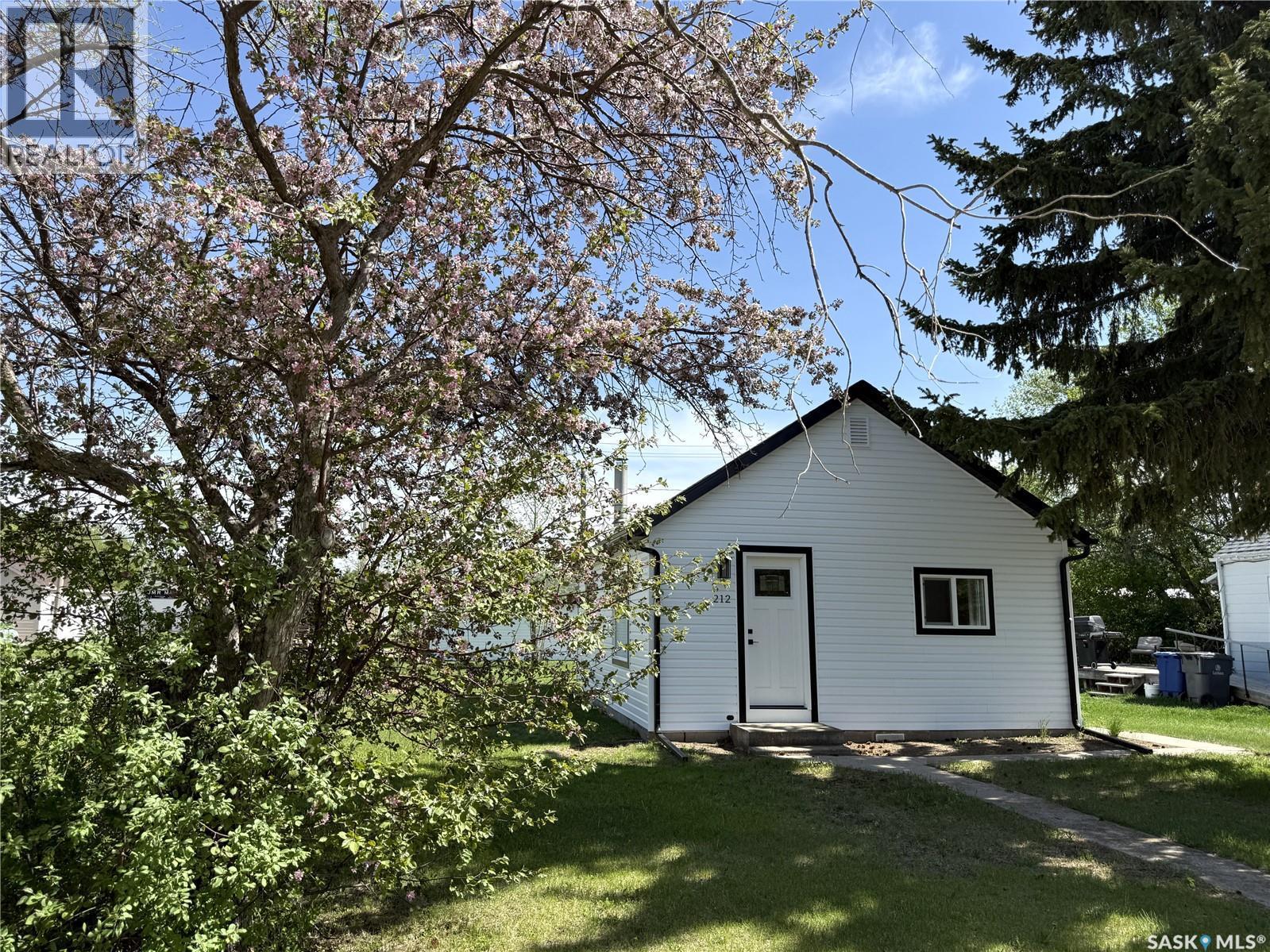 212 Garfield Street, Davidson, SK