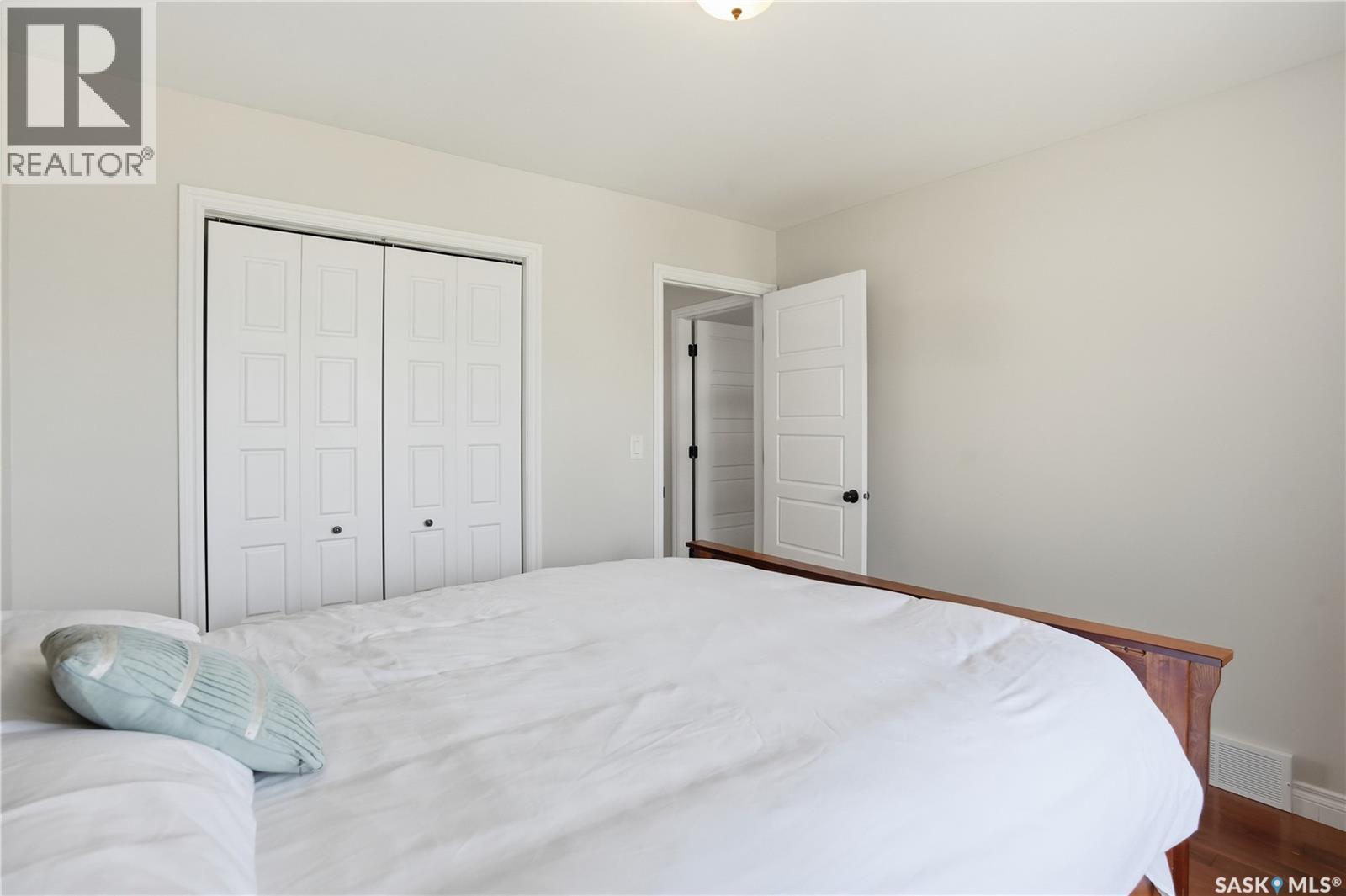 A-B 141 Queen Street, Elbow, SK - Indoor Photo Showing Bedroom