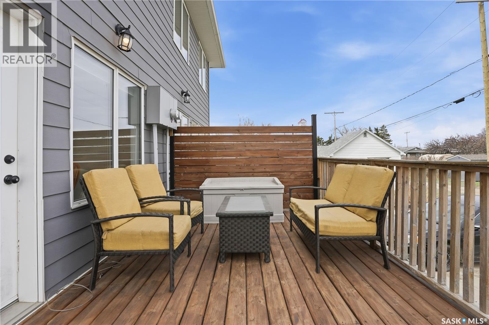 A-B 141 Queen Street, Elbow, SK - Outdoor With Deck Patio Veranda With Exterior