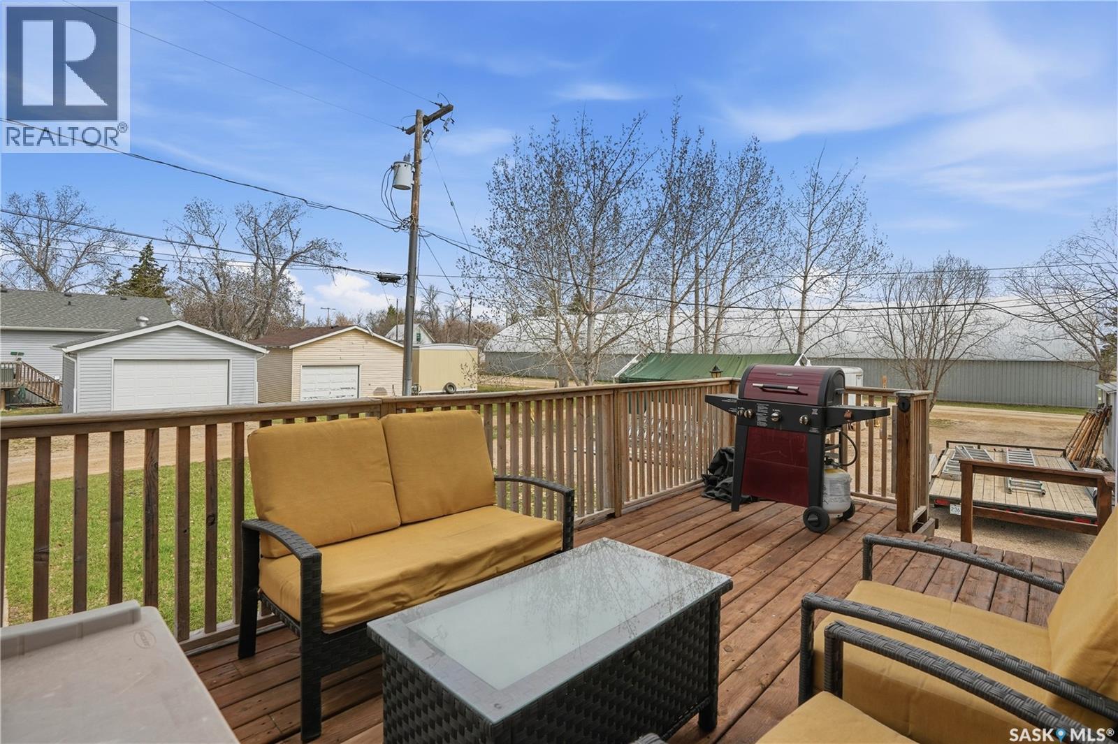 A-B 141 Queen Street, Elbow, SK - Outdoor With Deck Patio Veranda