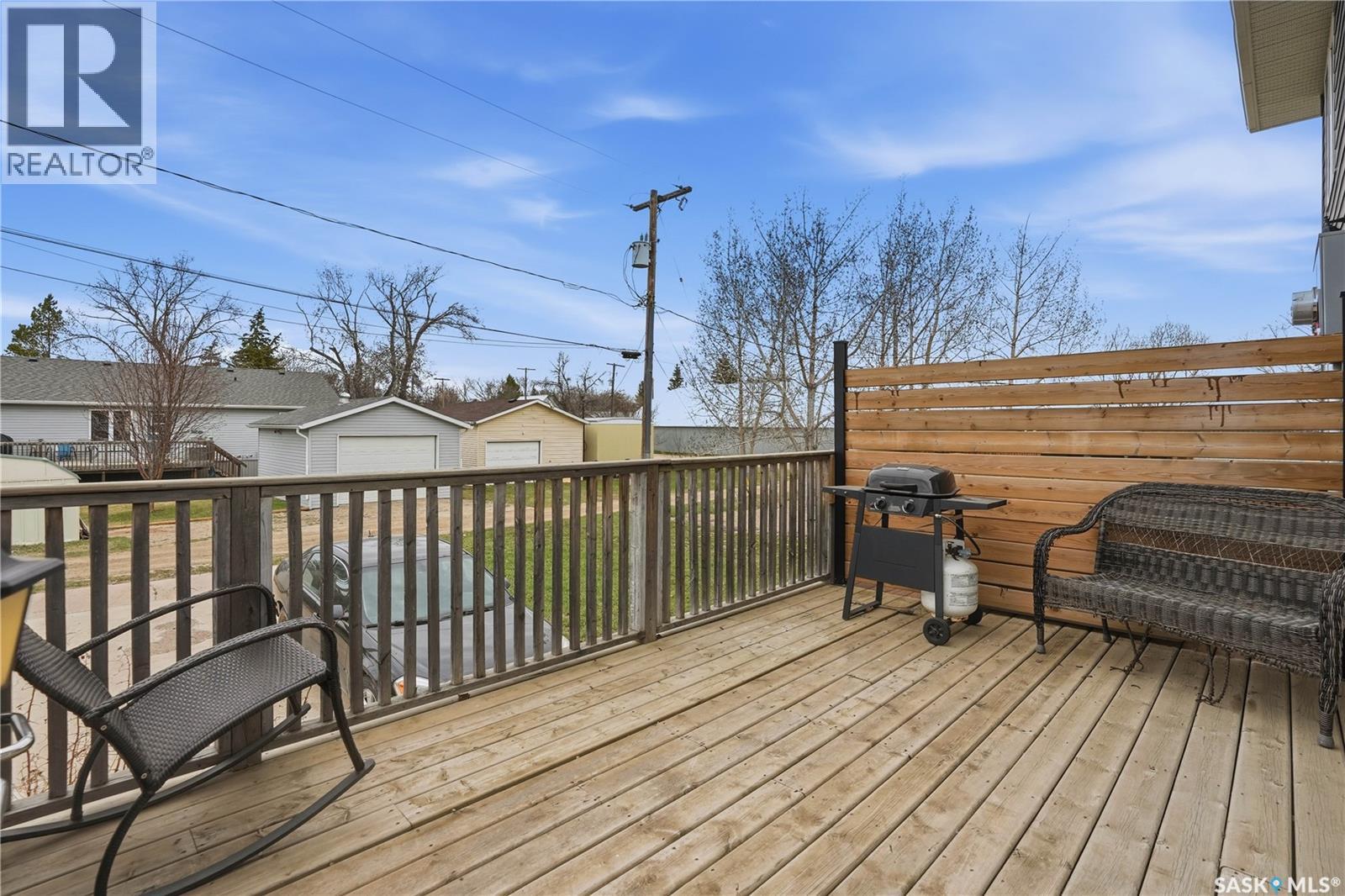 A-B 141 Queen Street, Elbow, SK - Outdoor With Deck Patio Veranda With Exterior