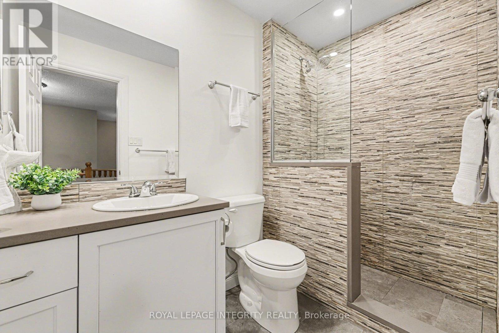 4 Pinecone Trail, Ottawa, ON - Indoor Photo Showing Bathroom