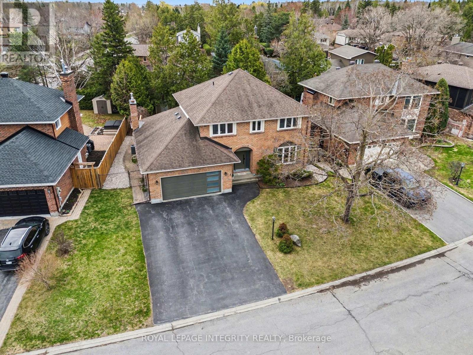 4 Pinecone Trail, Ottawa, ON - Outdoor