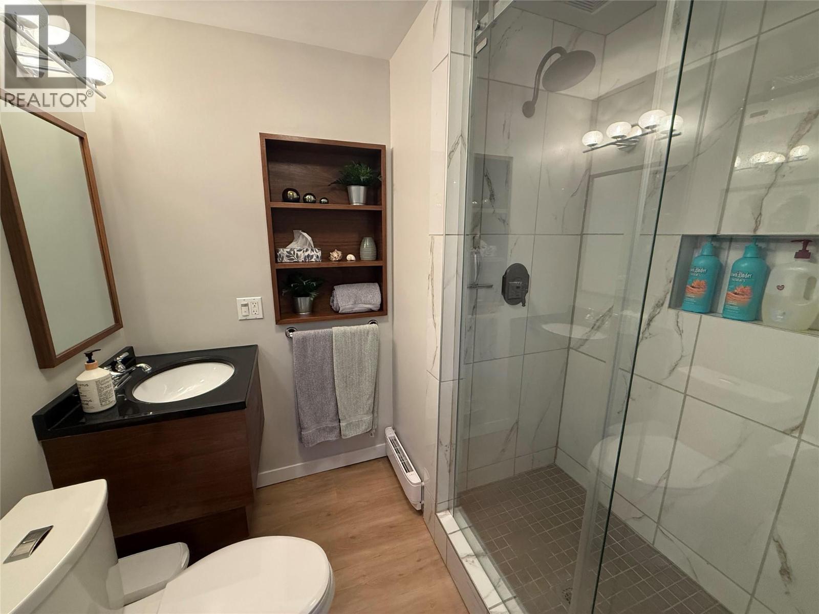 3988 Sweetwater Road, Dawson Creek, BC - Indoor Photo Showing Bathroom