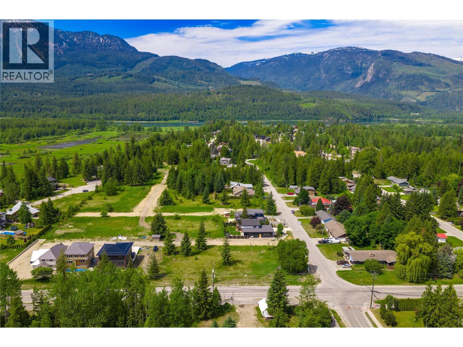 2000 Lanzo Lane Lot# Sl 1, Revelstoke, BC