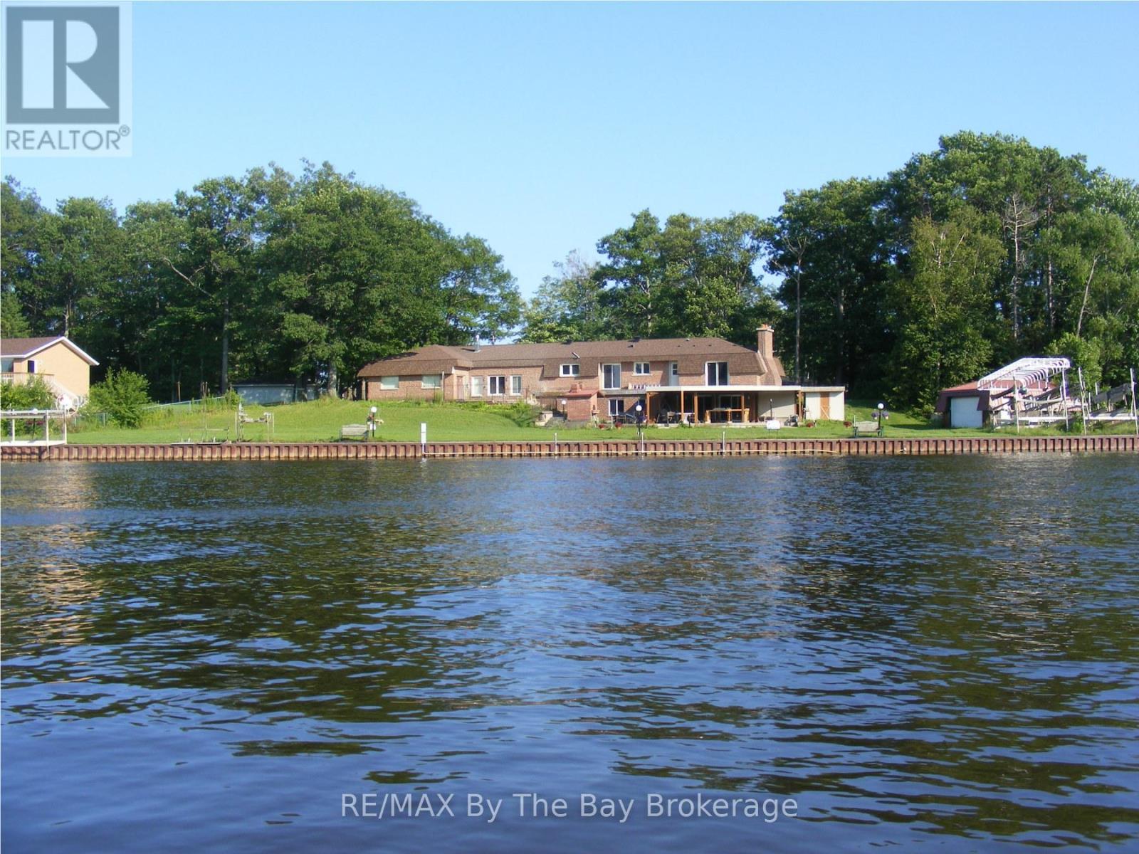 10 Edgewater Road, Wasaga Beach, ON - Outdoor With Body Of Water With View