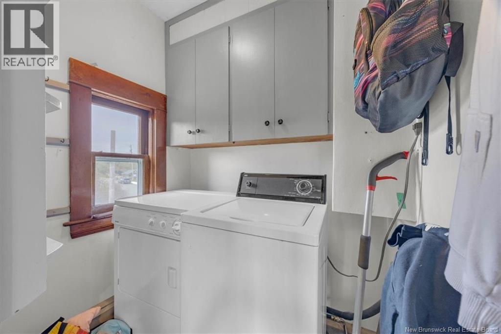 360 Riverview Drive, Saint John, NB - Indoor Photo Showing Laundry Room