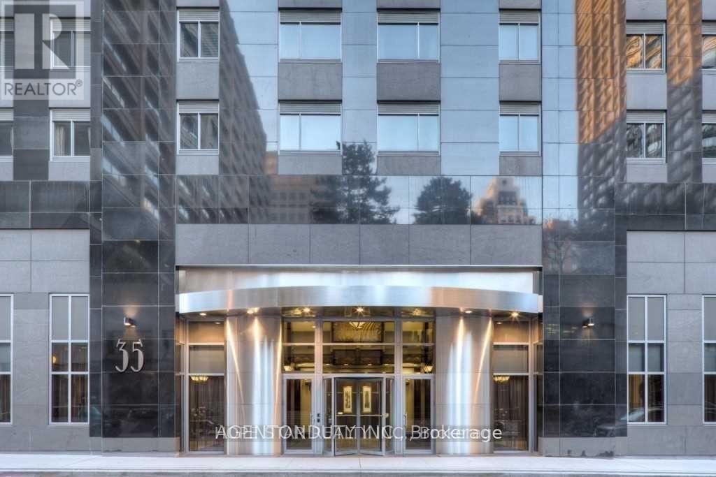 Front Entrance - 1009 - 35 Balmuto Street, Toronto, ON - Outdoor