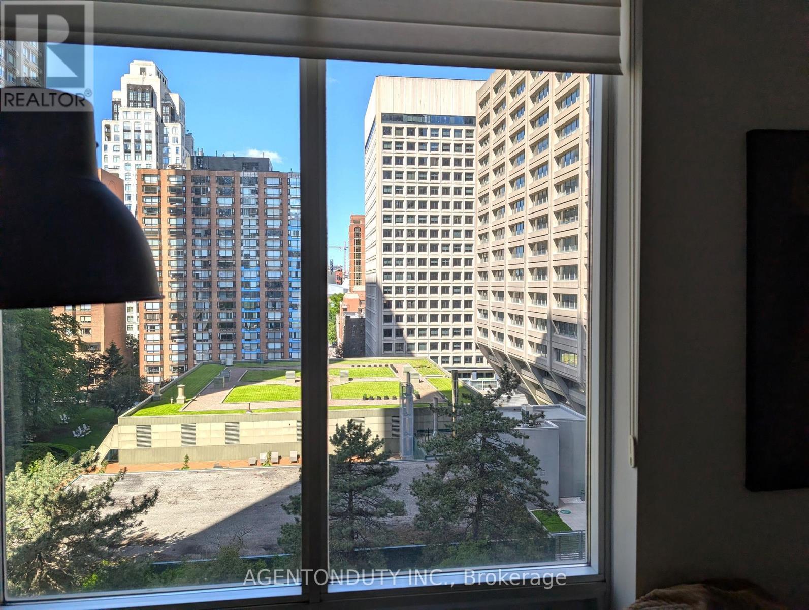 Unobstructed West View - 1009 - 35 Balmuto Street, Toronto, ON -