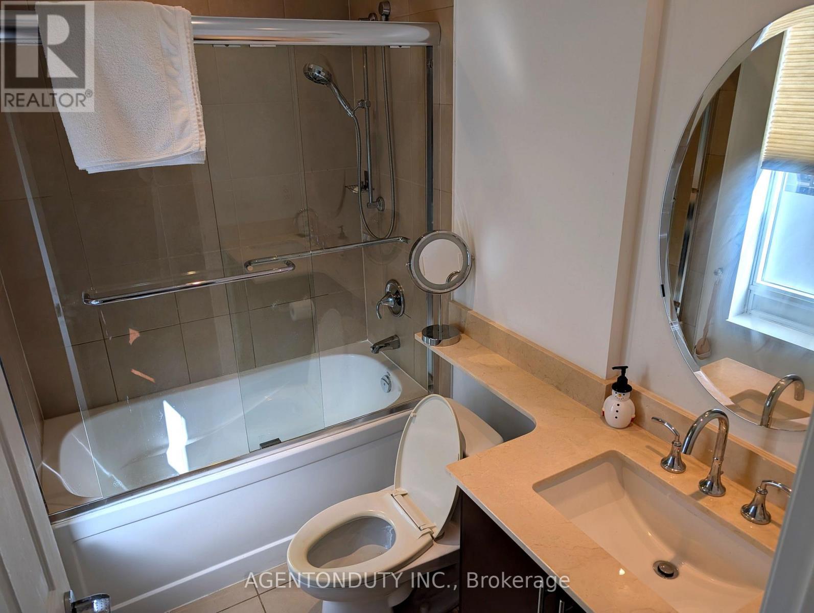 4 Pc Ensuite off Bedroom - 1009 - 35 Balmuto Street, Toronto, ON - Indoor Photo Showing Bathroom