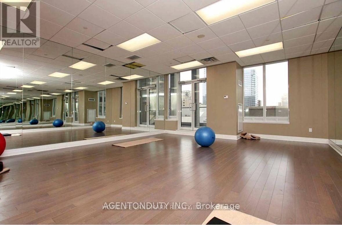 Gym - 1009 - 35 Balmuto Street, Toronto, ON - Indoor