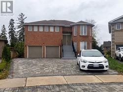 MAIN - 44 KELL PLACE Barrie, ON L4N 9K5