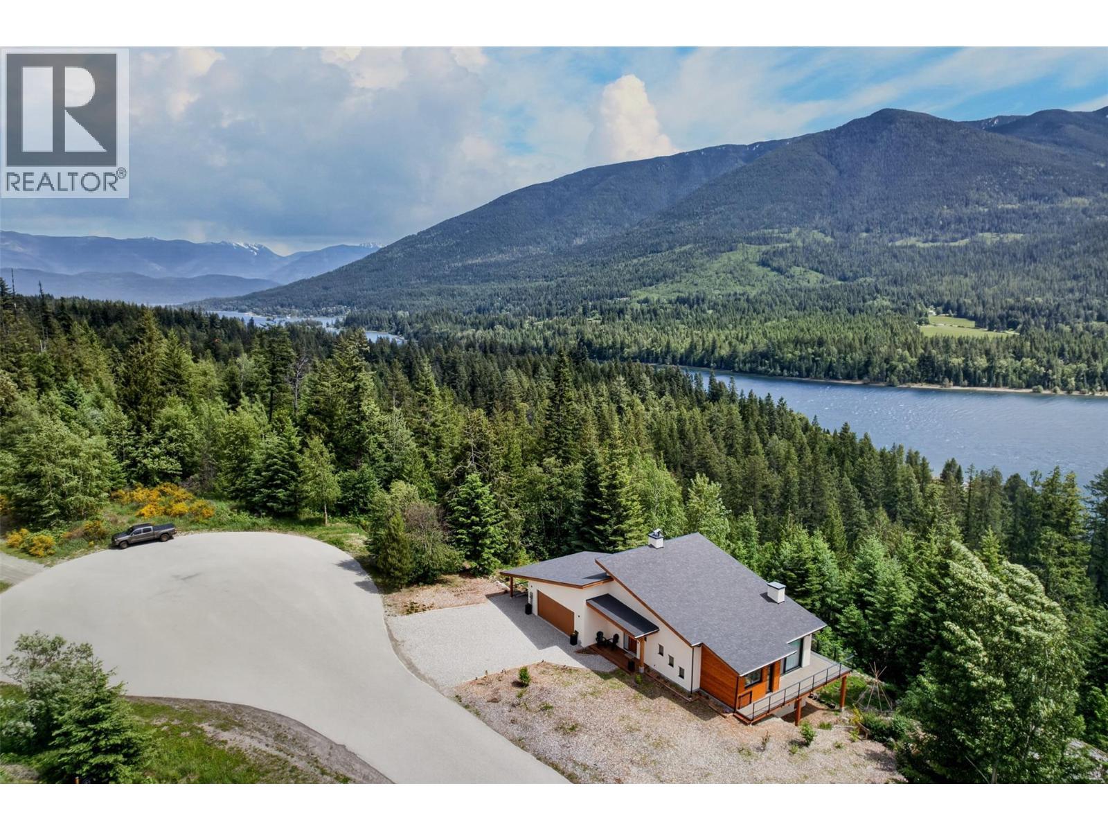6804 Grandview Drive, Nelson, BC - Outdoor With Body Of Water With View