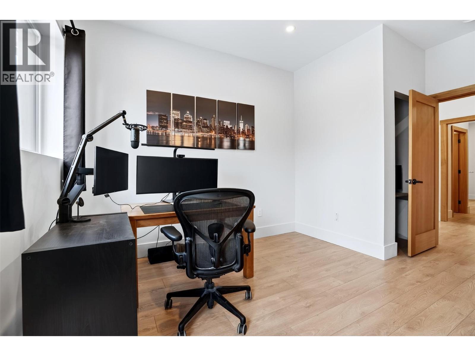 Office/Bedroom - 6804 Grandview Drive, Nelson, BC - Indoor Photo Showing Office