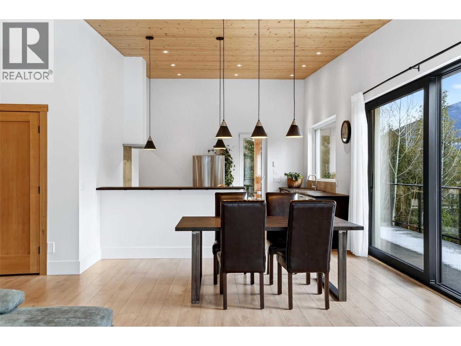 Kitchen/Dining - 6804 Grandview Drive, Nelson, BC - Indoor Photo Showing Dining Room