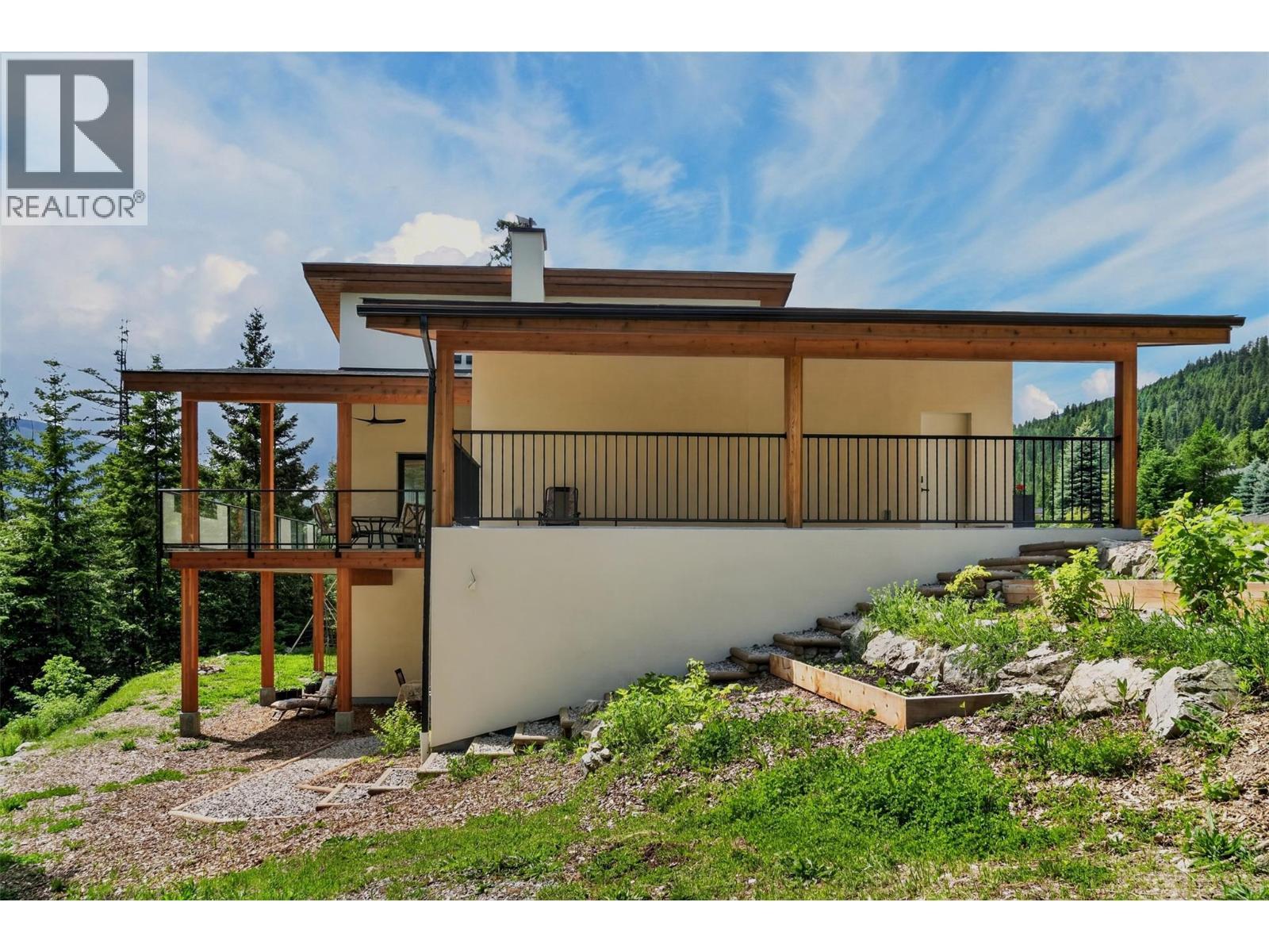 6804 Grandview Drive, Nelson, BC - Outdoor With Deck Patio Veranda