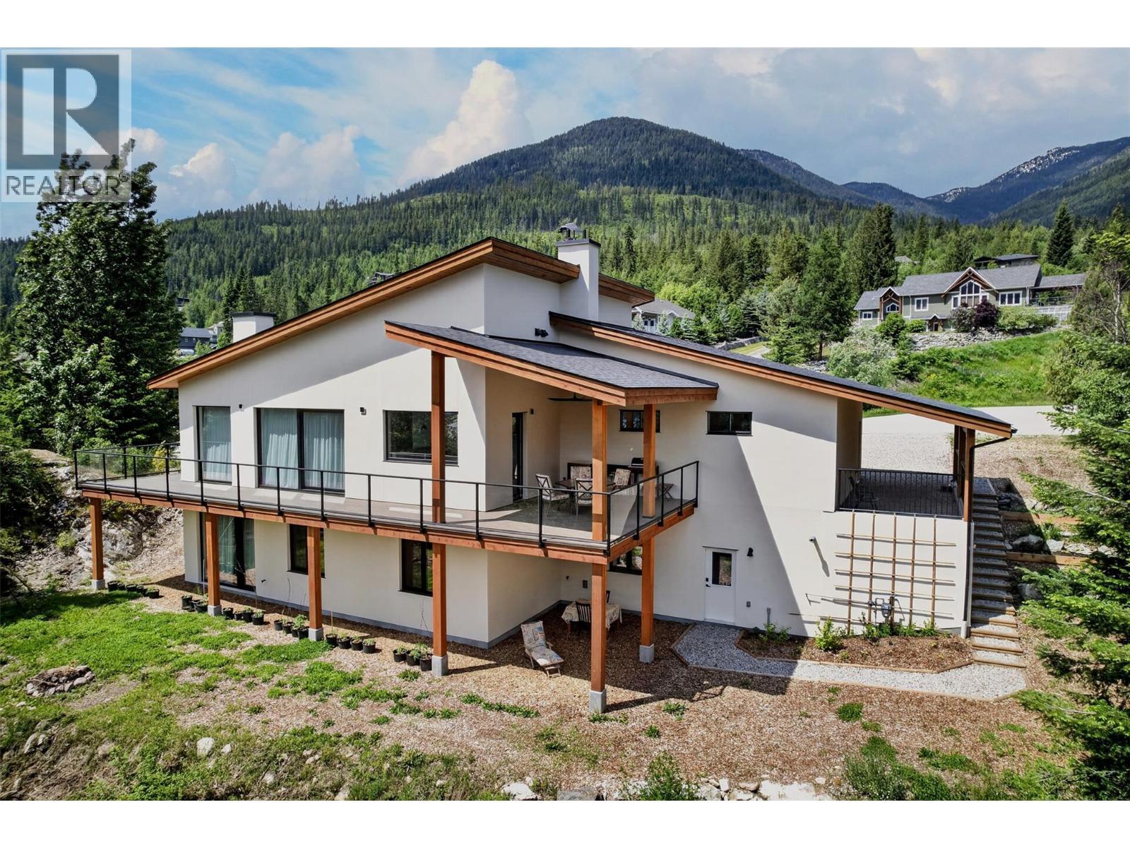 6804 Grandview Drive, Nelson, BC - Outdoor With Deck Patio Veranda