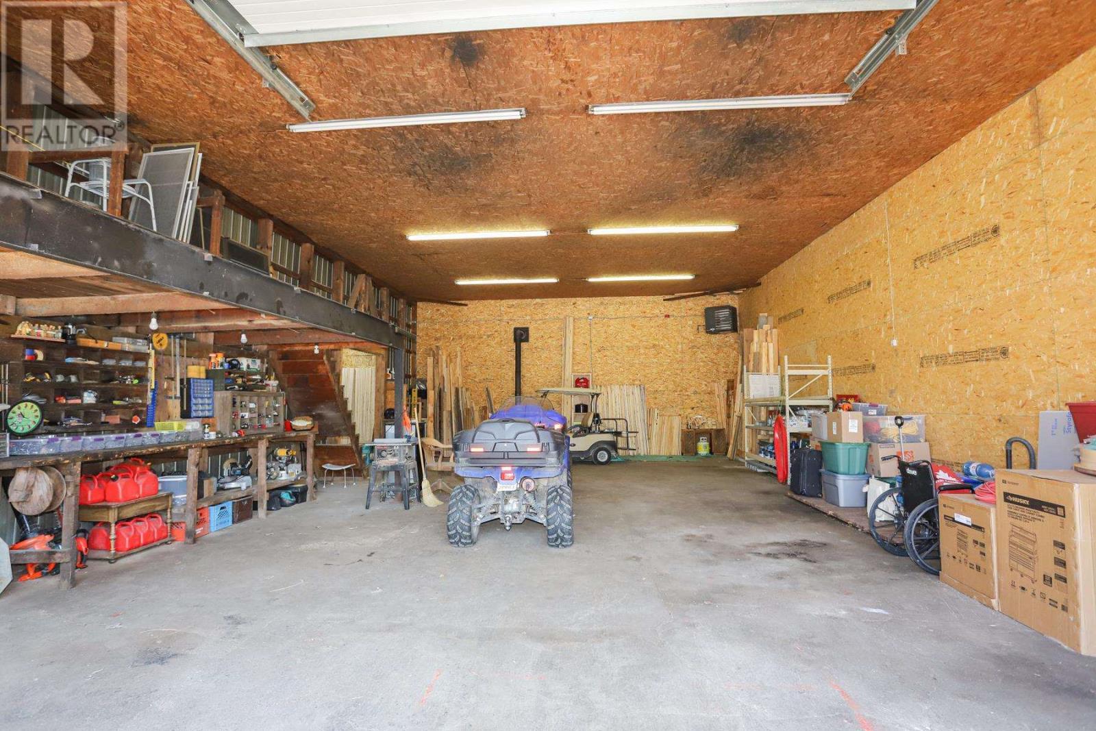 476 Cloudslee Rd, Plummer Additional Township, ON - Indoor Photo Showing Garage