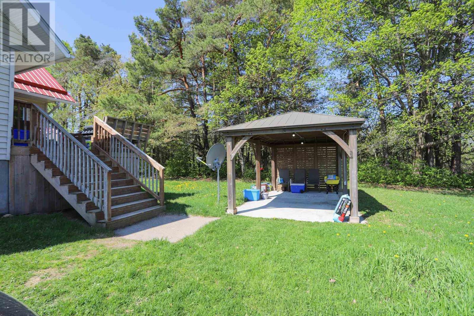 476 Cloudslee Rd, Plummer Additional Township, ON - Outdoor With Deck Patio Veranda With Backyard