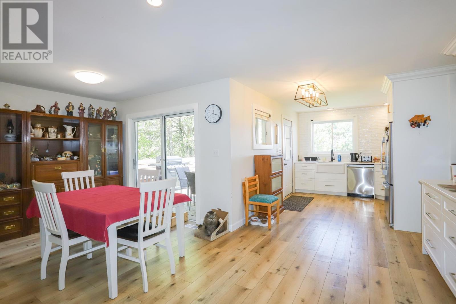 476 Cloudslee Rd, Plummer Additional Township, ON - Indoor Photo Showing Dining Room