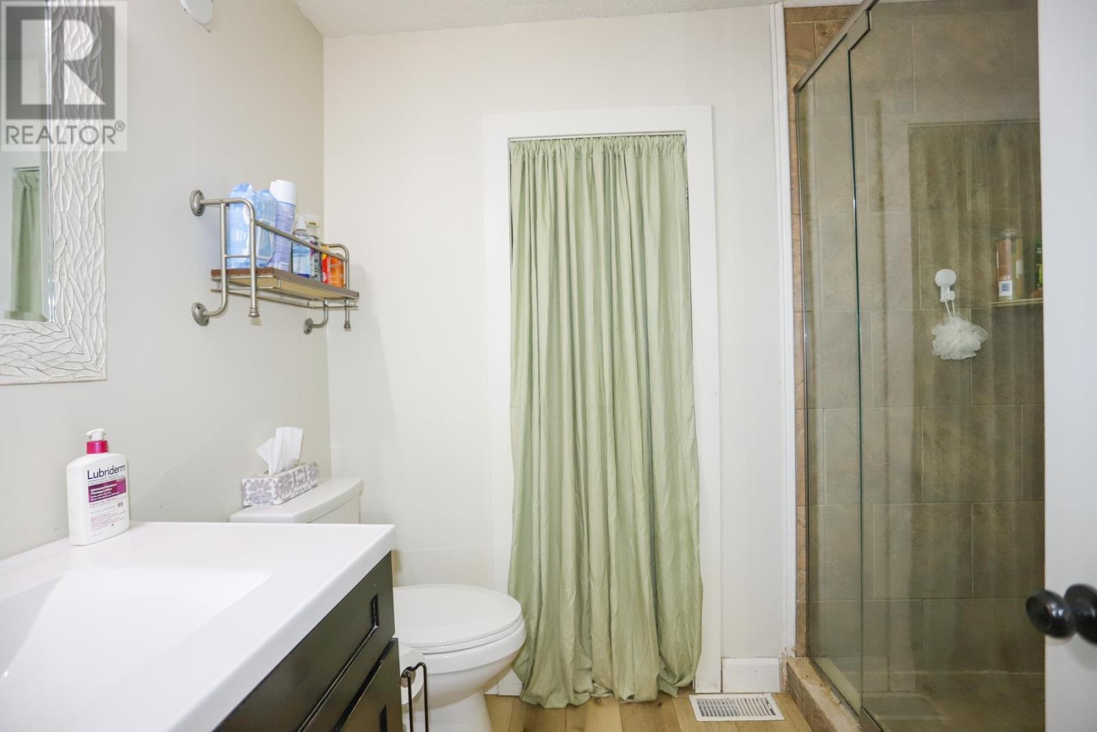 476 Cloudslee Rd, Plummer Additional Township, ON - Indoor Photo Showing Bathroom