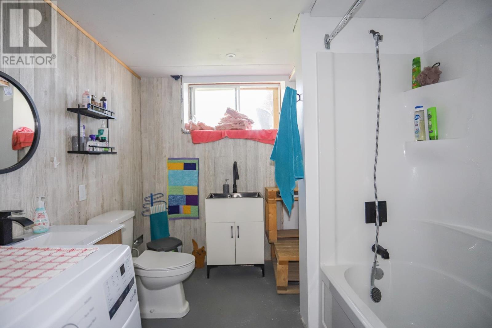 476 Cloudslee Rd, Plummer Additional Township, ON - Indoor Photo Showing Bathroom