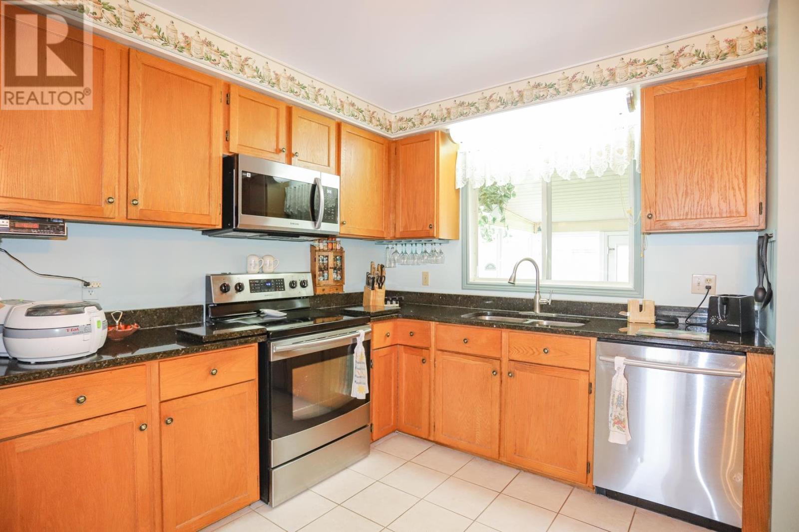 34 Taskar Dr, Sault Ste. Marie, ON - Indoor Photo Showing Kitchen