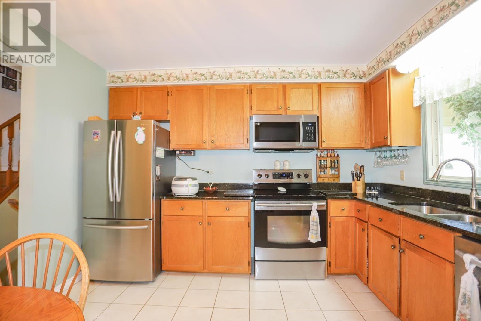 34 Taskar Dr, Sault Ste. Marie, ON - Indoor Photo Showing Kitchen With Double Sink