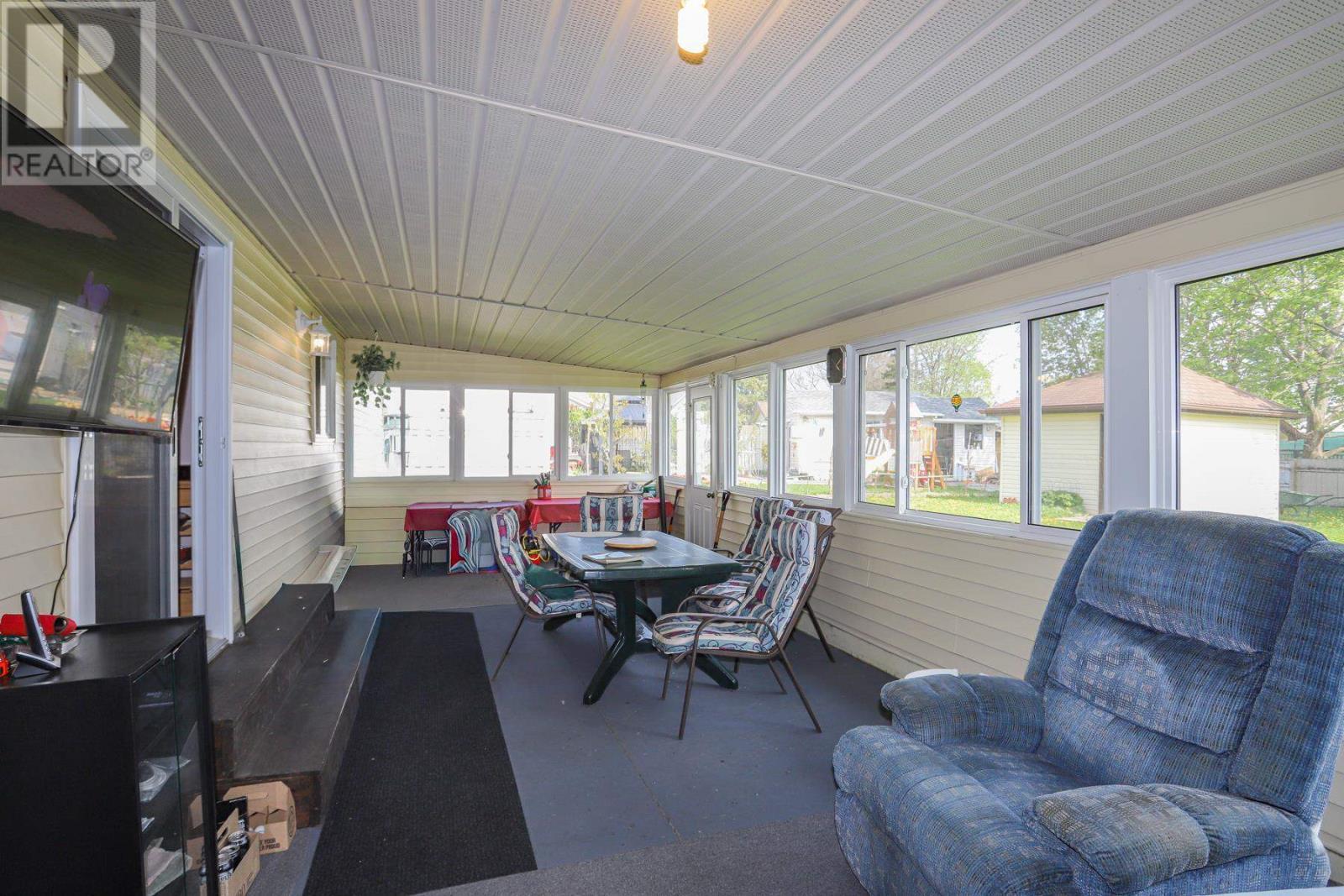 34 Taskar Dr, Sault Ste. Marie, ON - With Deck Patio Veranda With Exterior