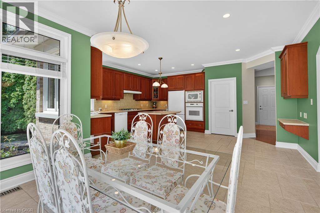 6786 Christine Court, Niagara Falls, ON - Indoor Photo Showing Other Room