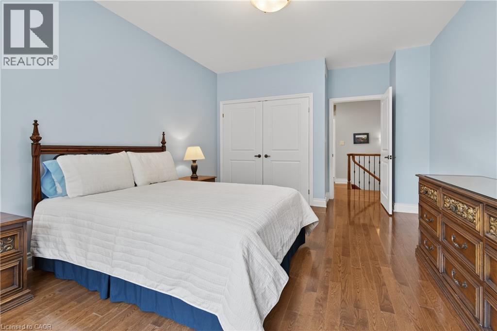 6786 Christine Court, Niagara Falls, ON - Indoor Photo Showing Bedroom