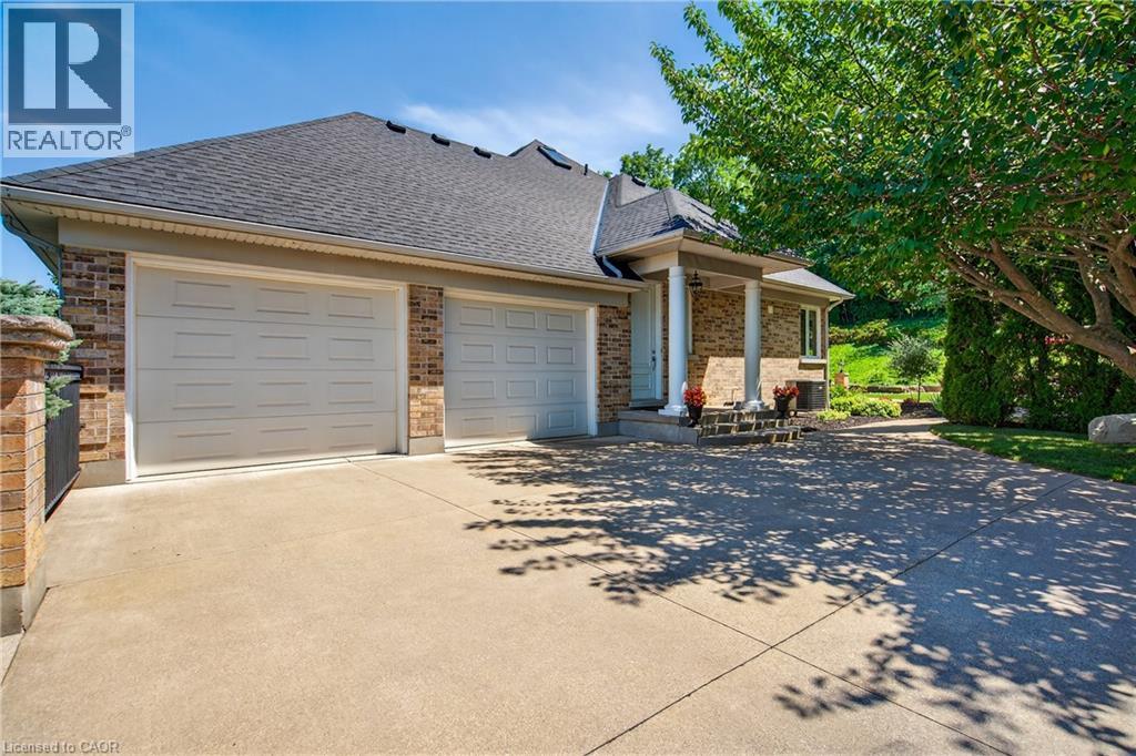 6786 Christine Court, Niagara Falls, ON - Outdoor