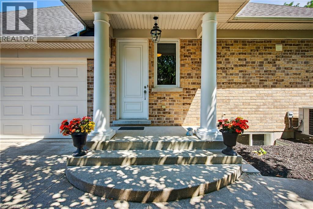 6786 Christine Court, Niagara Falls, ON - Outdoor With Deck Patio Veranda