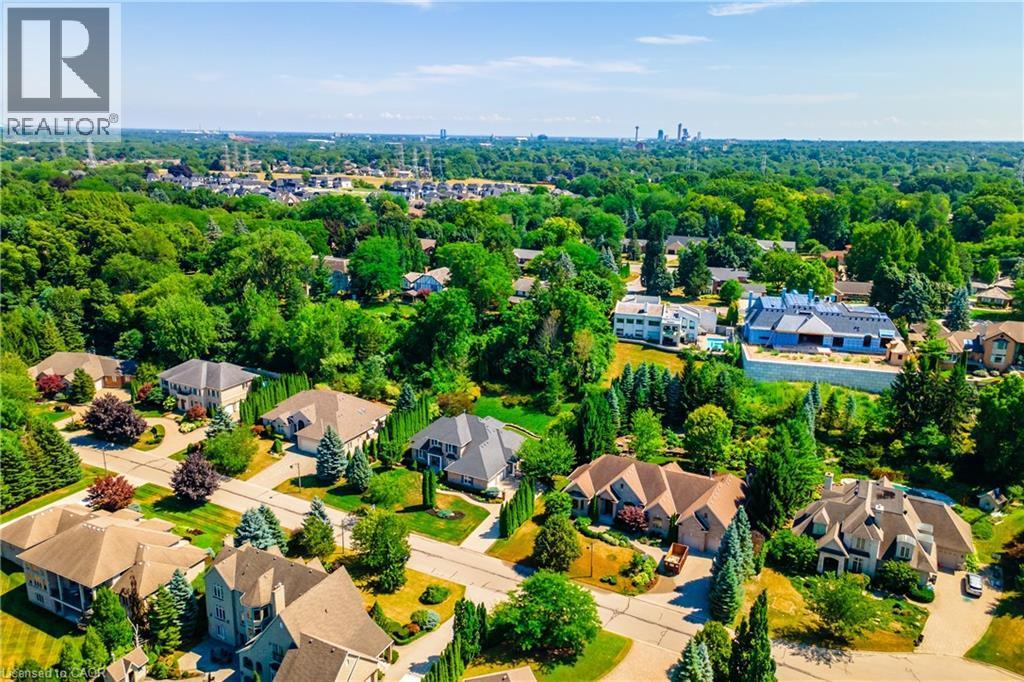 6786 Christine Court, Niagara Falls, ON - Outdoor With View