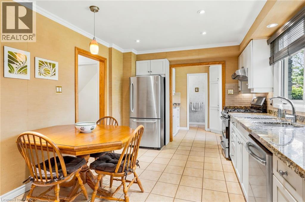 1381 Majestic Drive, Burlington, ON - Indoor