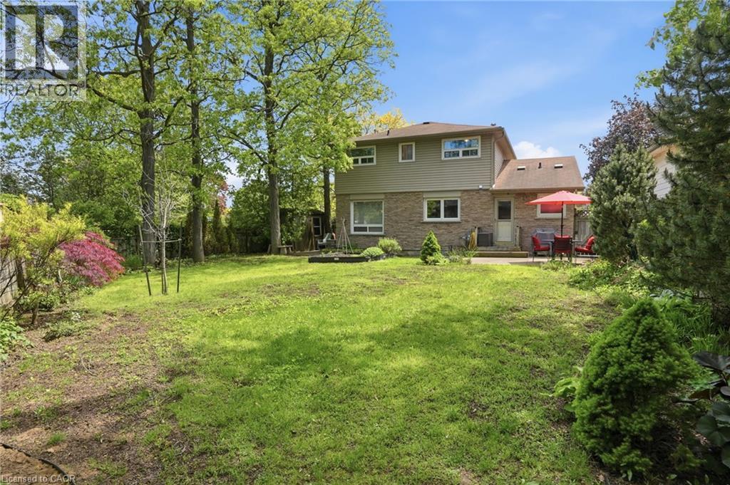 1381 Majestic Drive, Burlington, ON - Outdoor