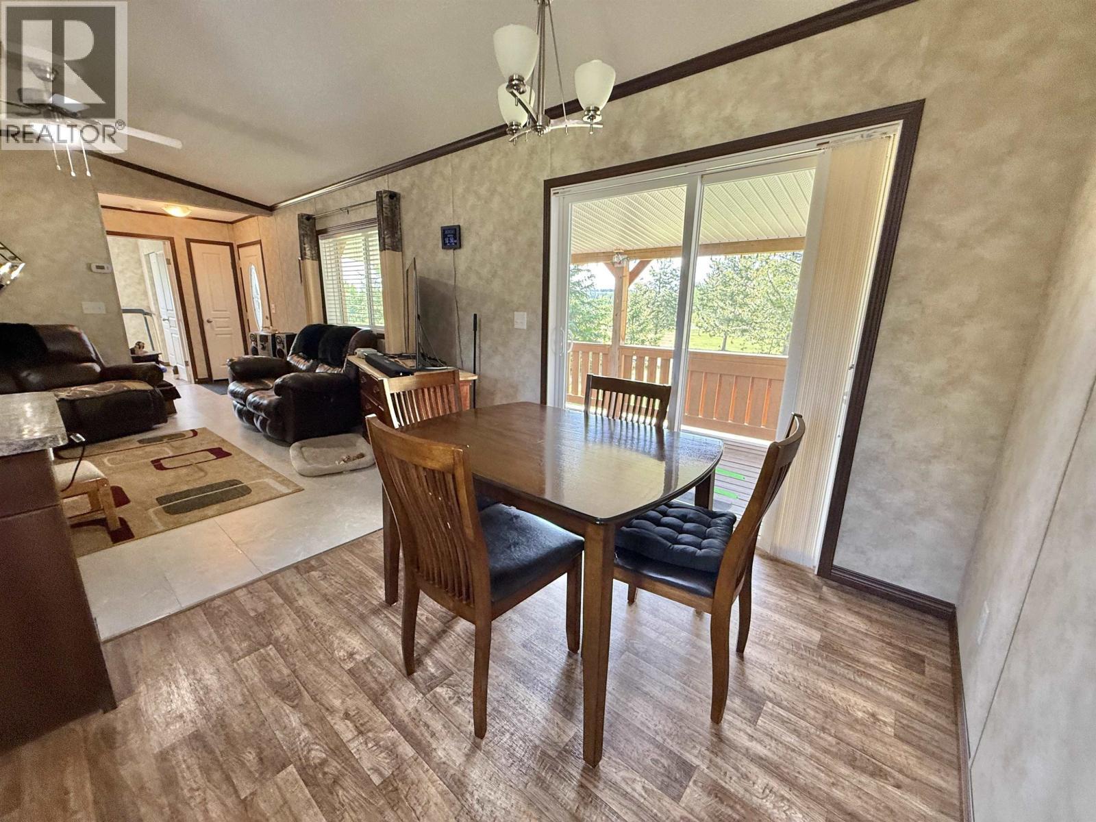2305 Murray Road, Quesnel, BC - Indoor Photo Showing Dining Room