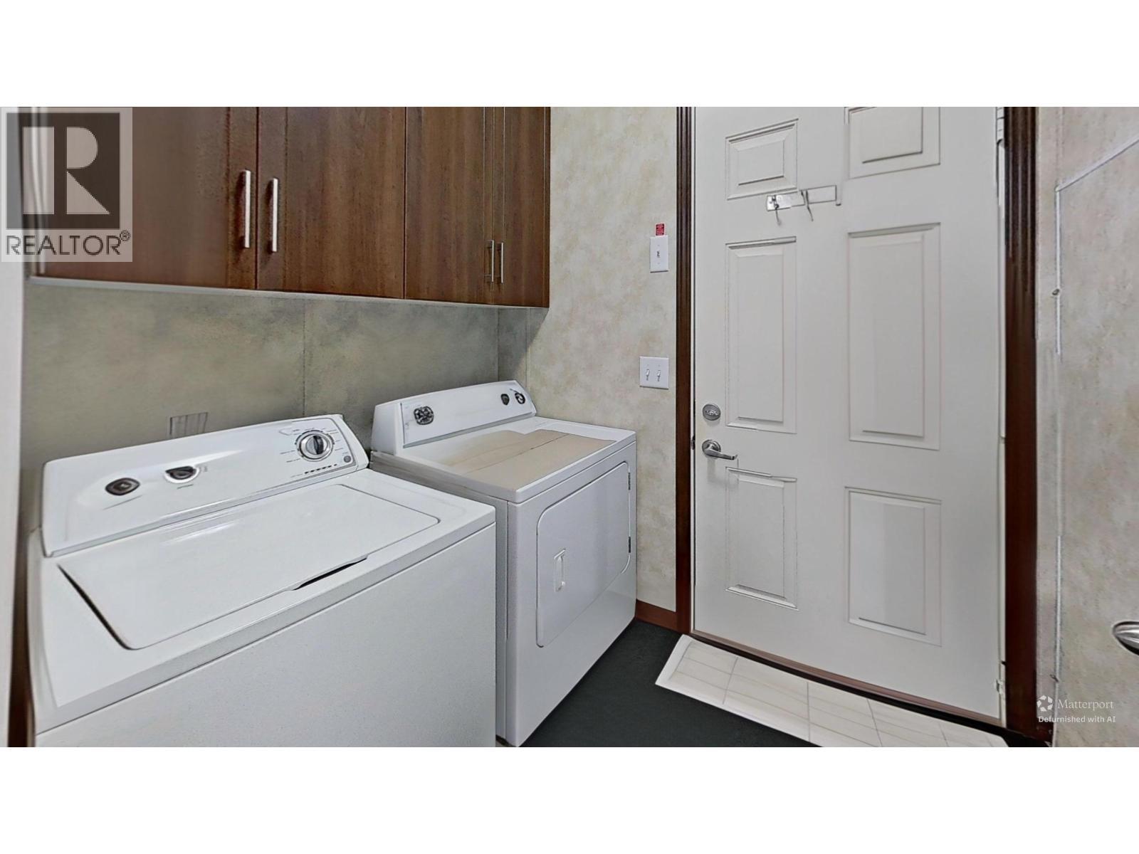 2305 Murray Road, Quesnel, BC - Indoor Photo Showing Laundry Room
