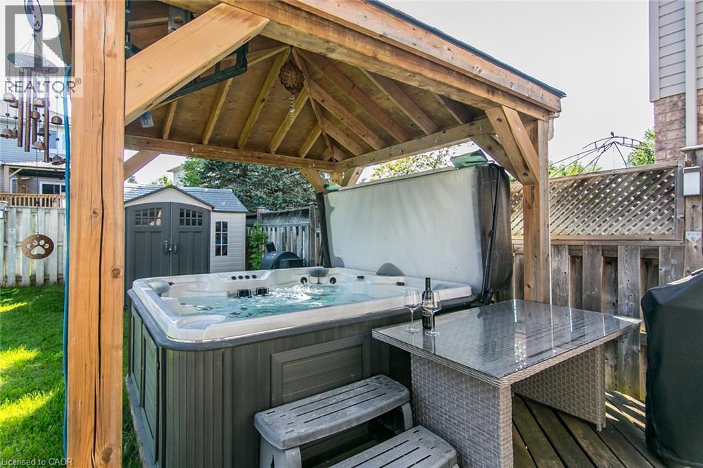 529 Chesapeake Crescent, Waterloo, ON - Outdoor With Exterior