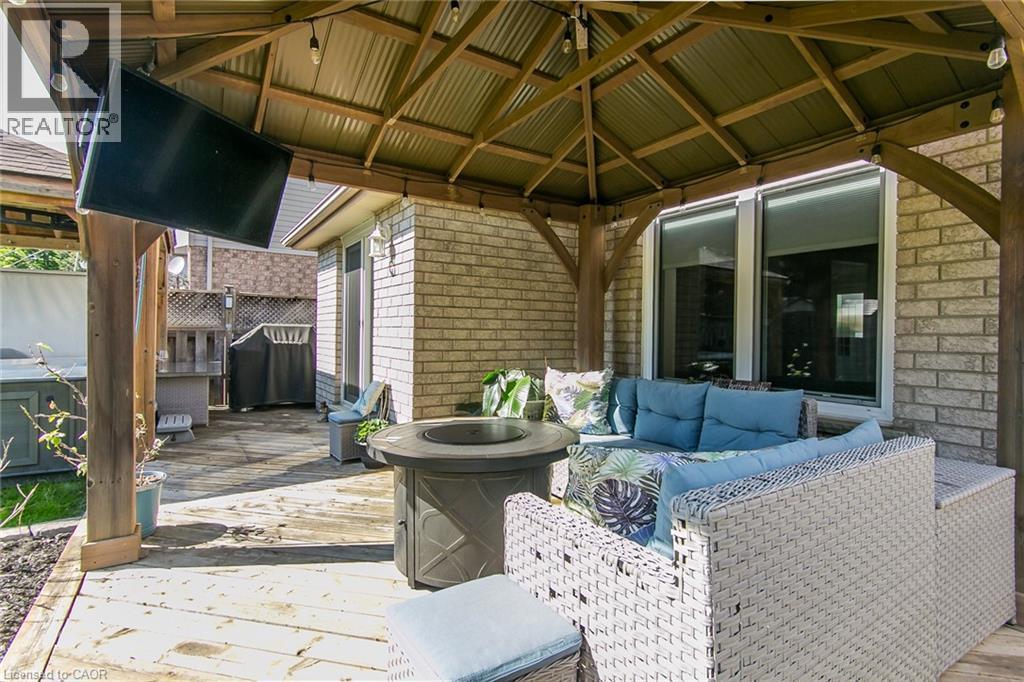 529 Chesapeake Crescent, Waterloo, ON - Outdoor With Deck Patio Veranda With Exterior