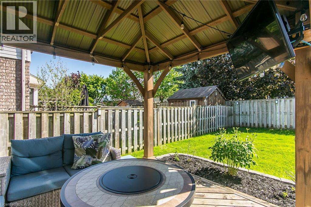 529 Chesapeake Crescent, Waterloo, ON - Outdoor With Deck Patio Veranda With Exterior