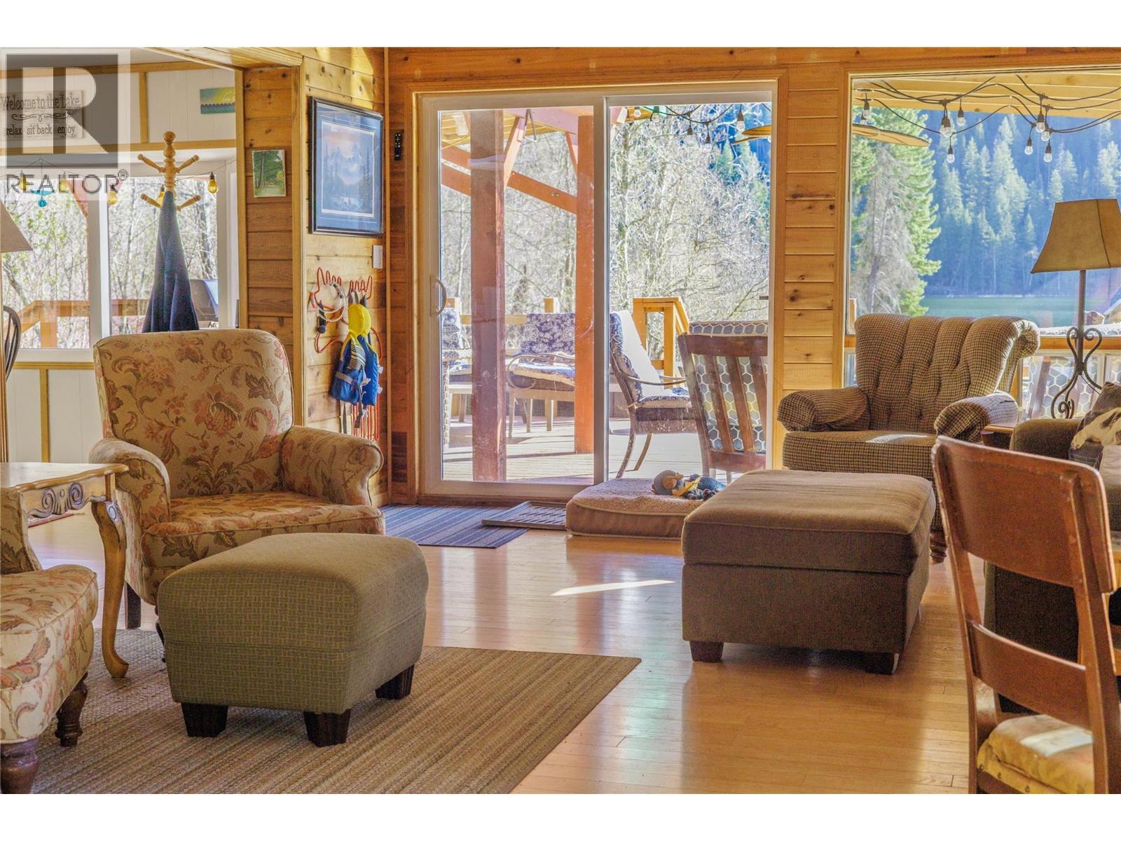 2572 Stoney Drive, Kamloops, BC