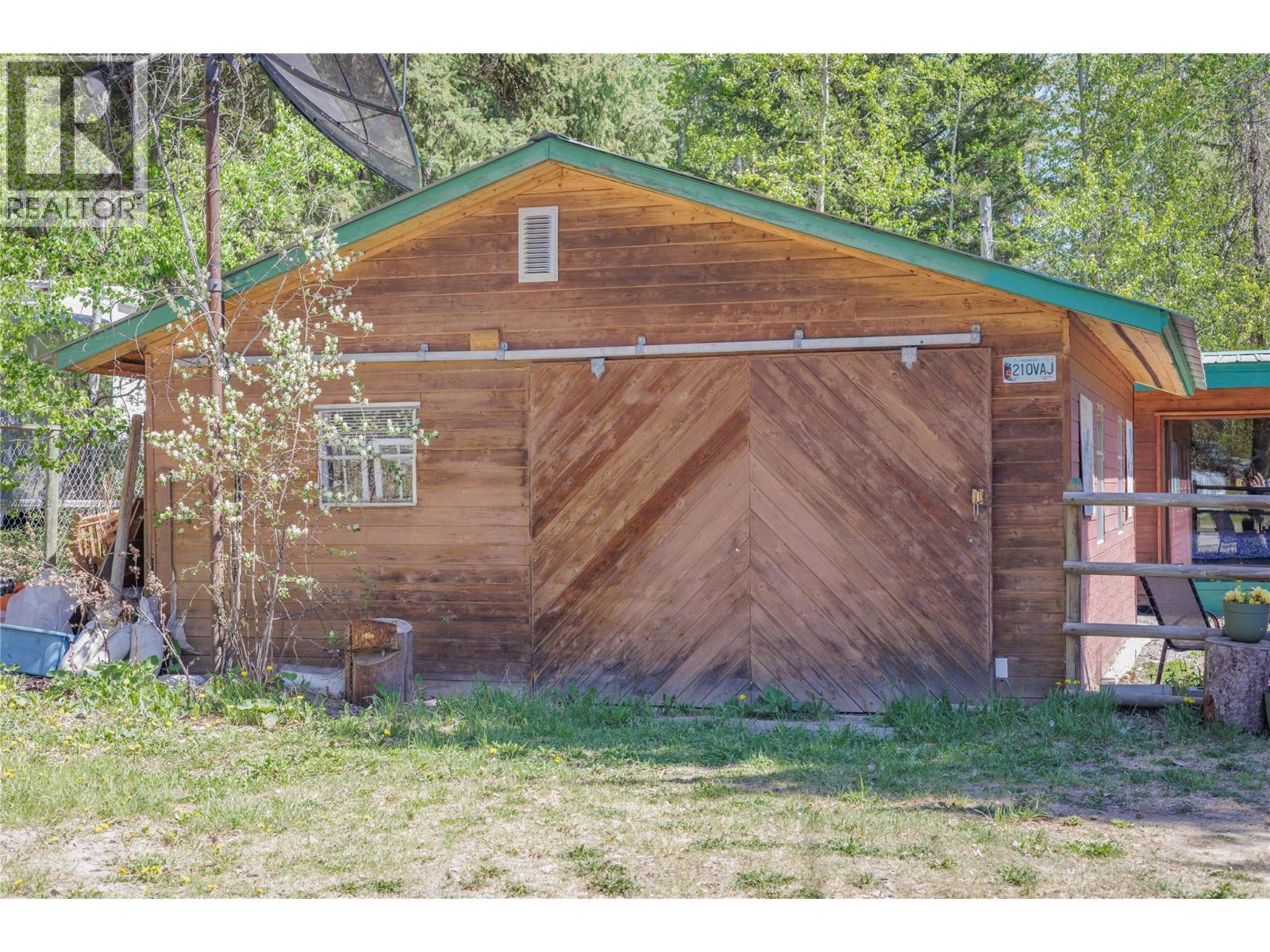 2572 Stoney Drive, Kamloops, BC